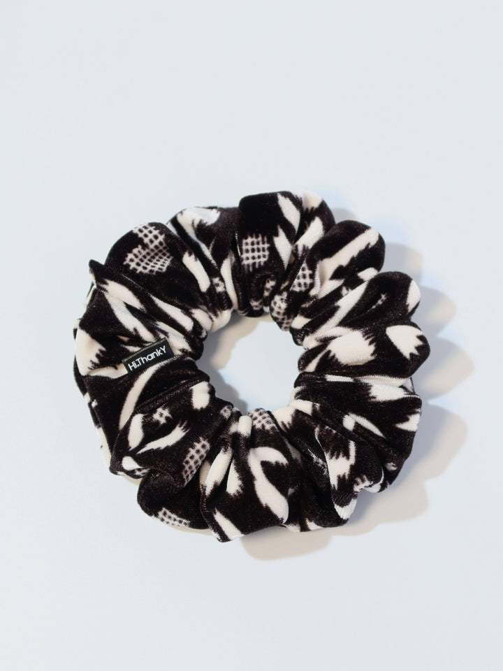 Scrunchies | Pattern Velvet | Black White Pattern