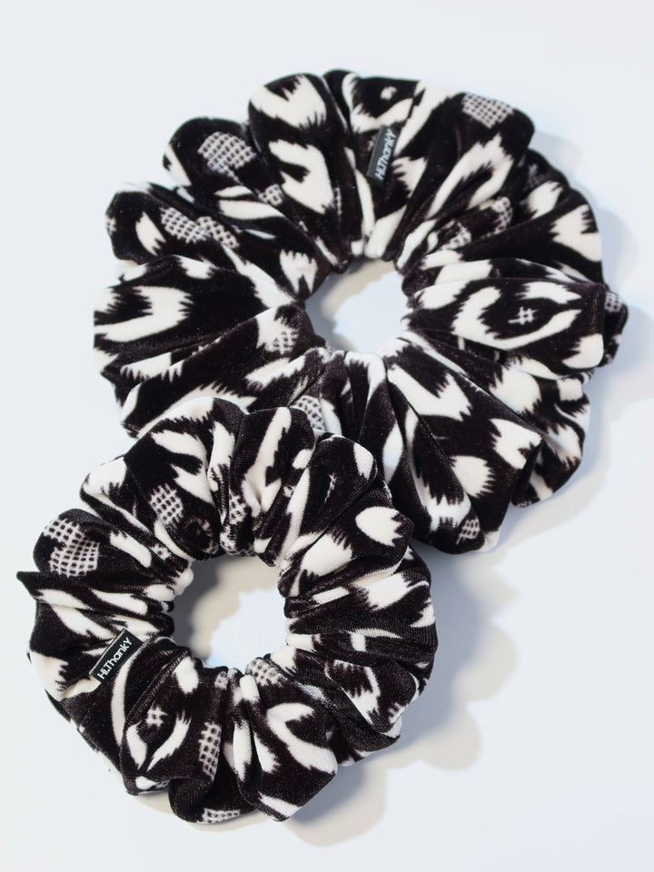 Scrunchies | Pattern Velvet | Black White Pattern