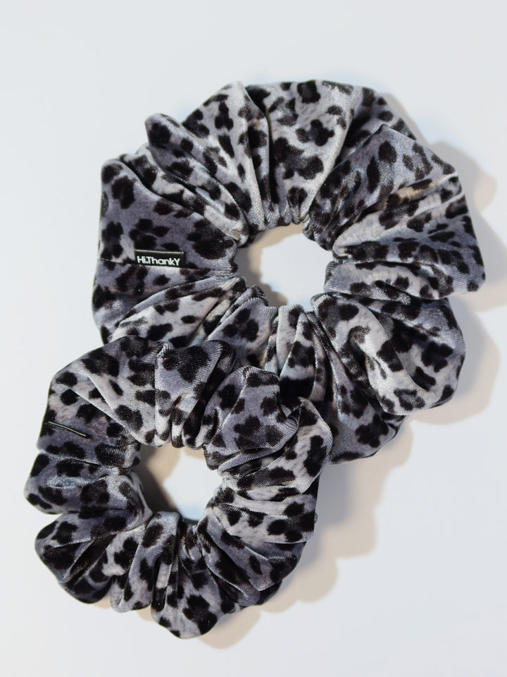 Scrunchies | Pattern Velvet | Grey Leopard